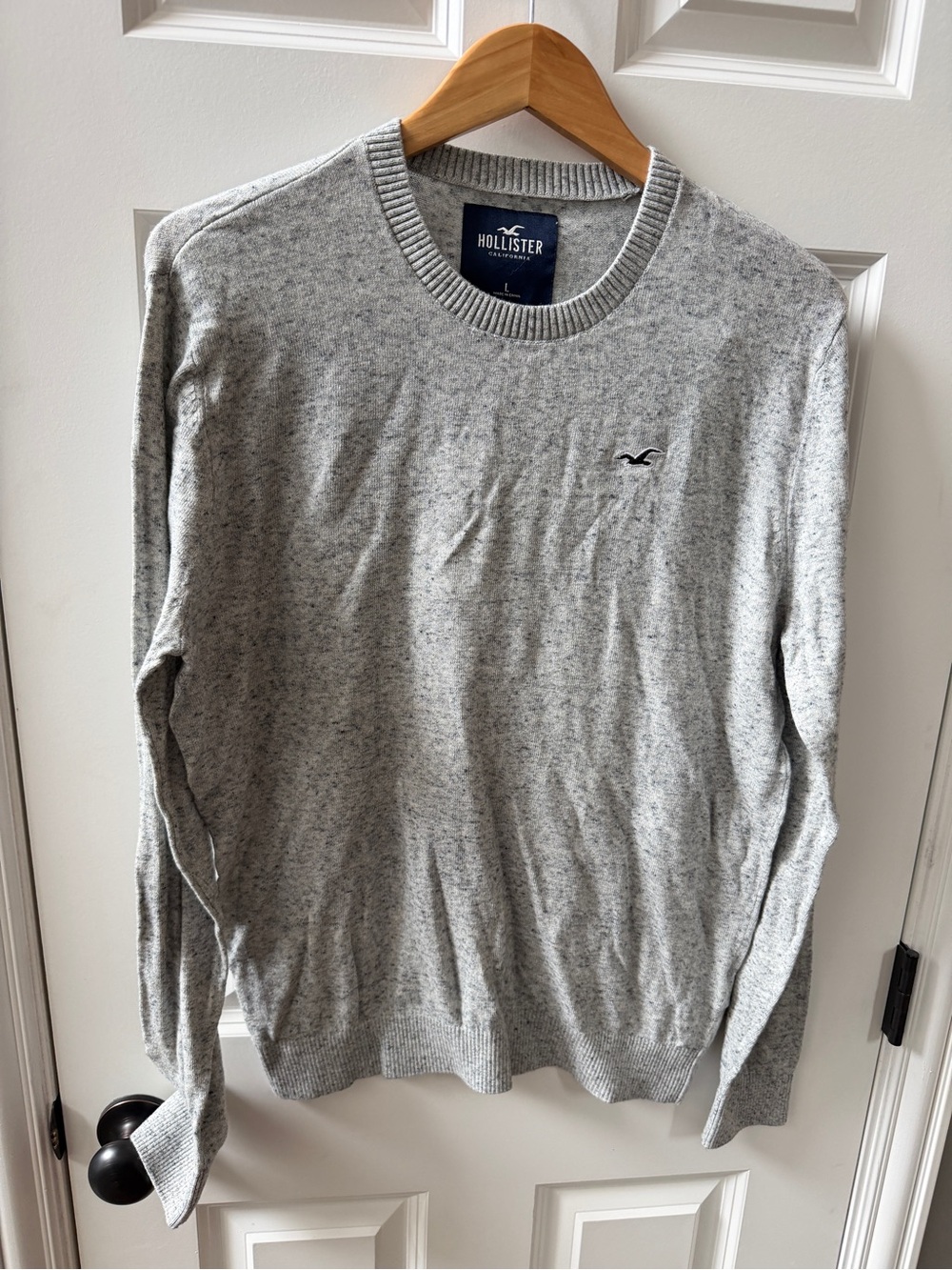 Hollister Men's Light Heather Gray Crewneck Pullover